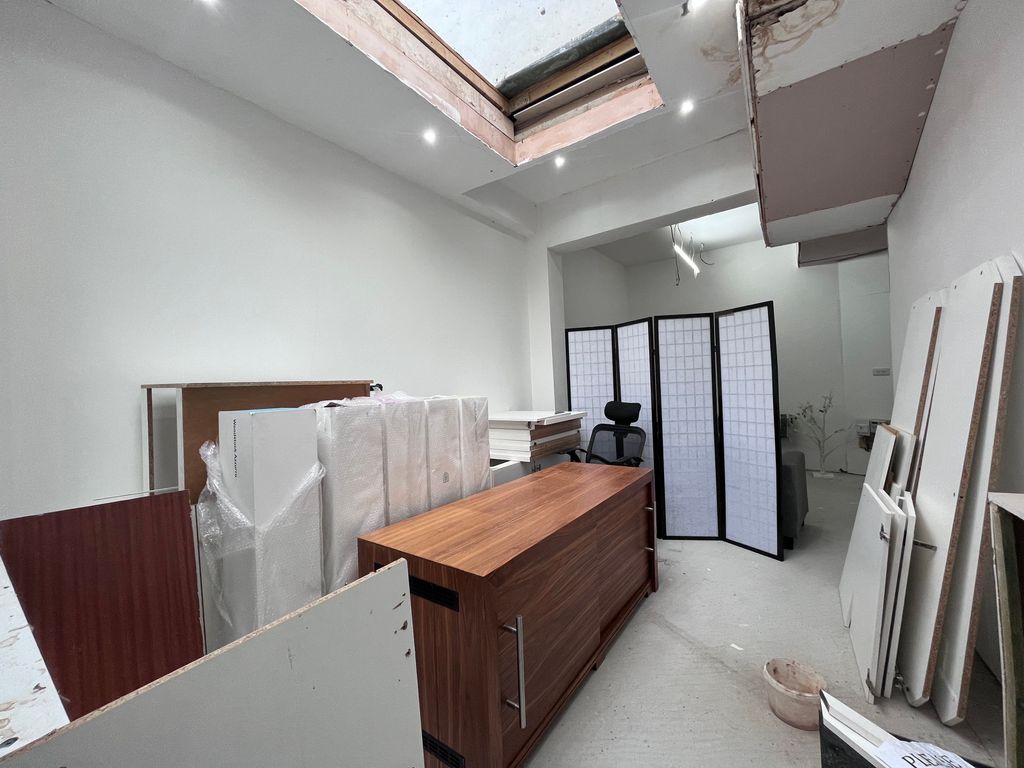 Property photo 1 of 4