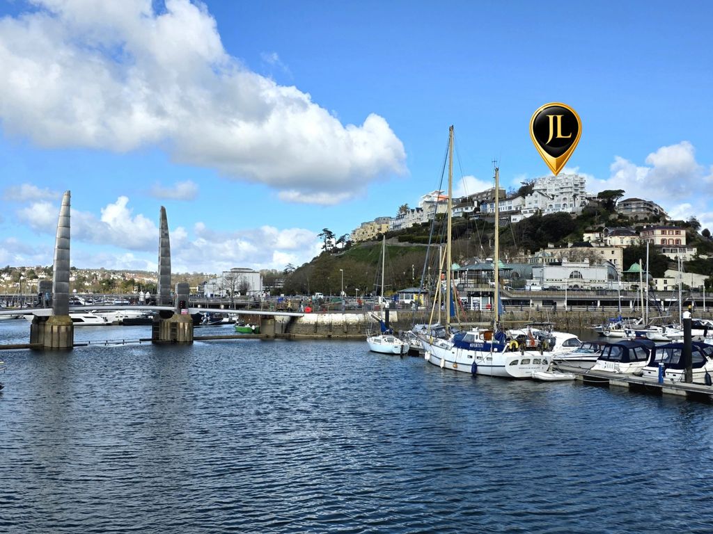 Property photo 3 of 22