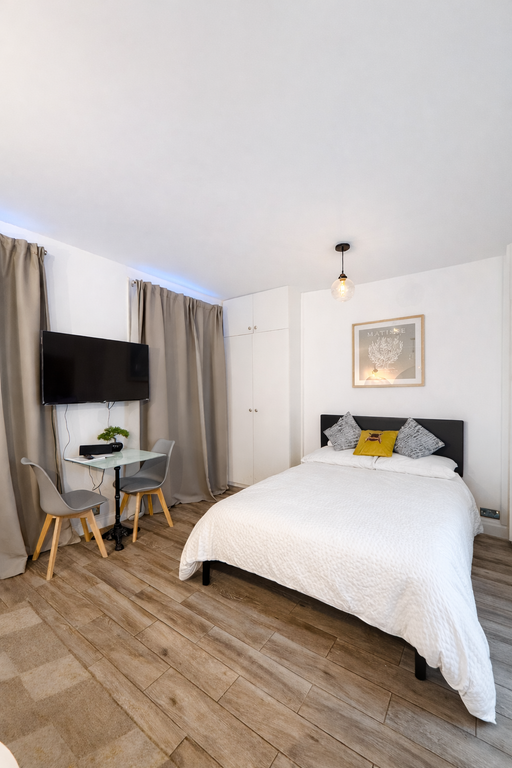 Property photo 1 of 5