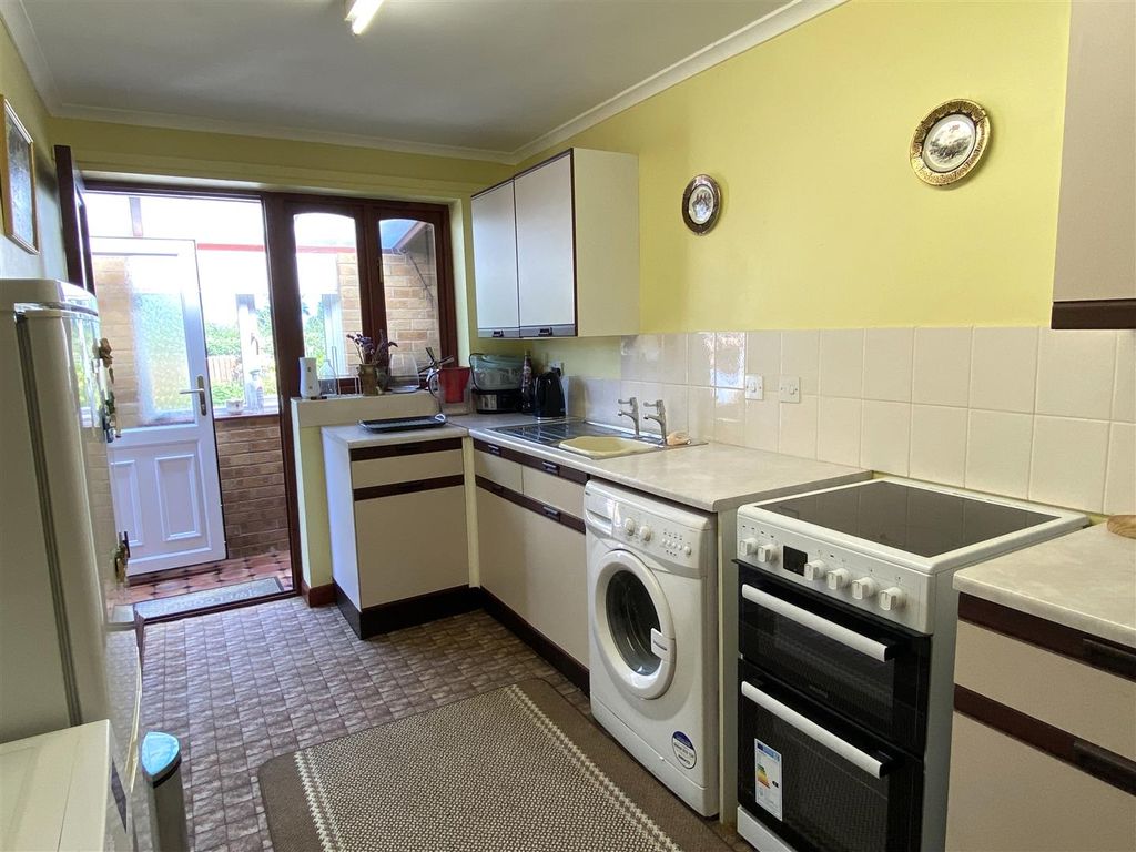 Property photo 3 of 11