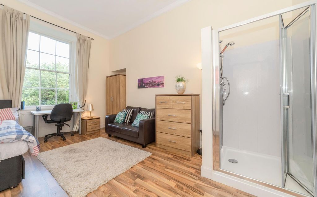 Property photo 2 of 9 Photo 1