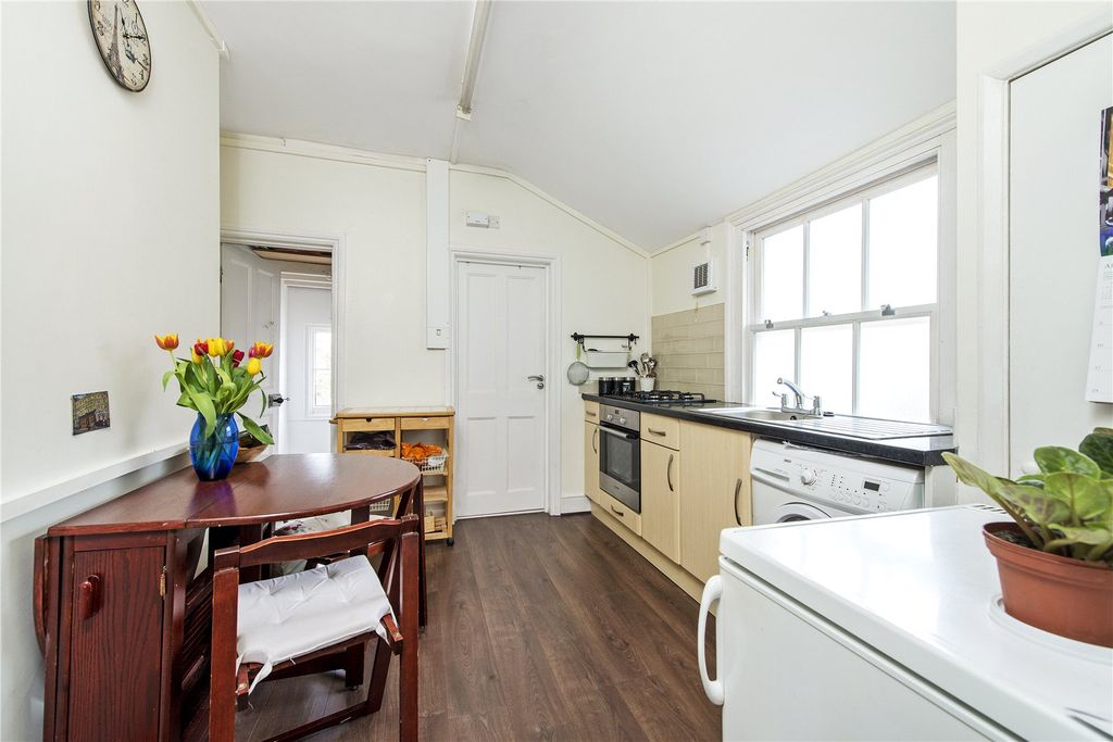 Property photo 3 of 9 Picture No. 06