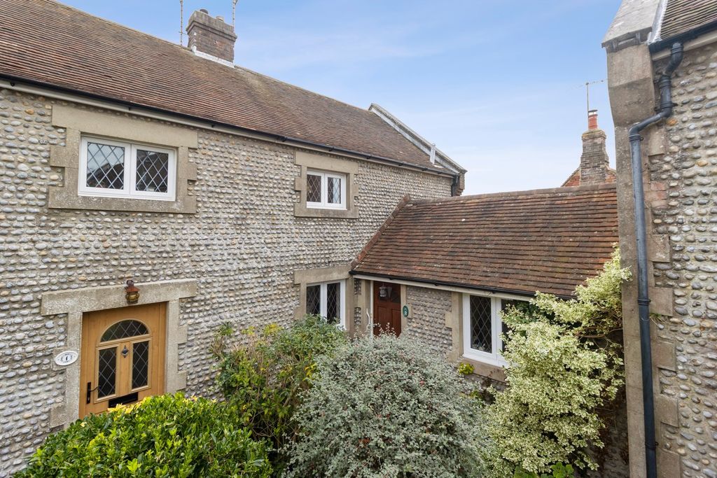 Property photo 1 of 30