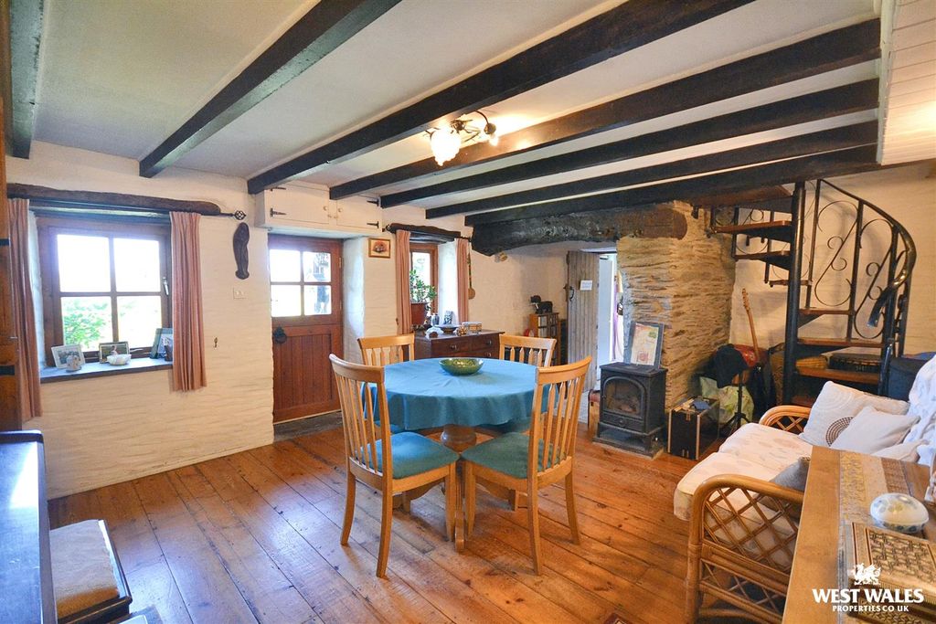 Property photo 3 of 28 Dining Room