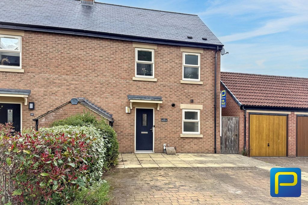 Property photo 3 of 27