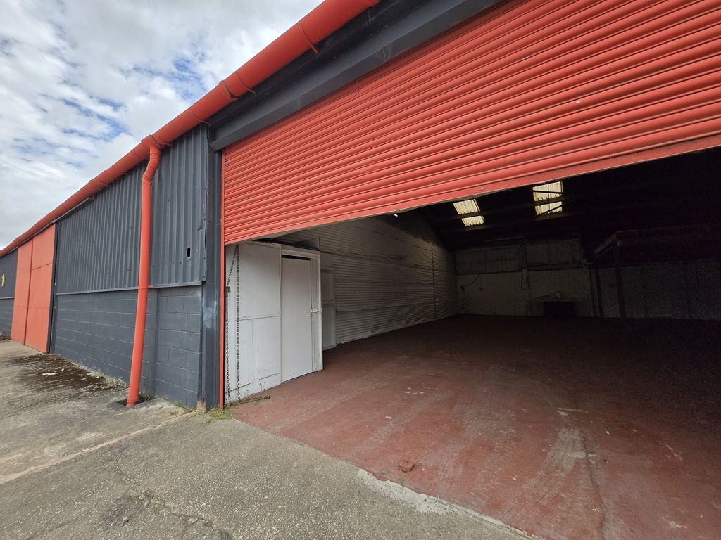 Property photo 3 of 5