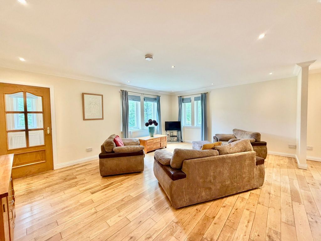 Property photo 3 of 23