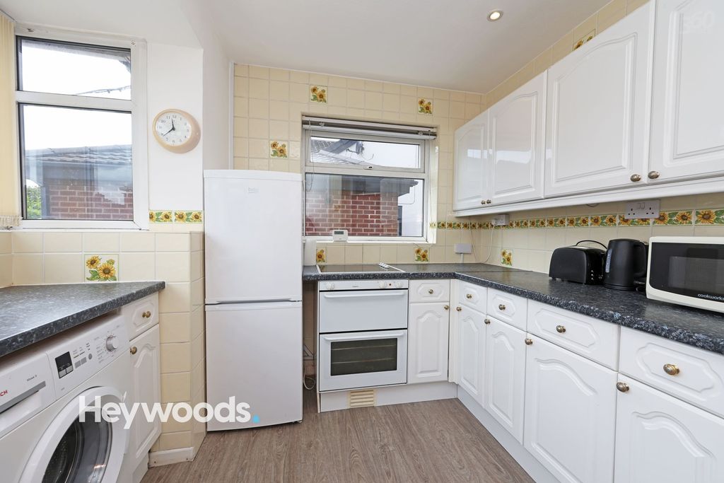 Property photo 3 of 29