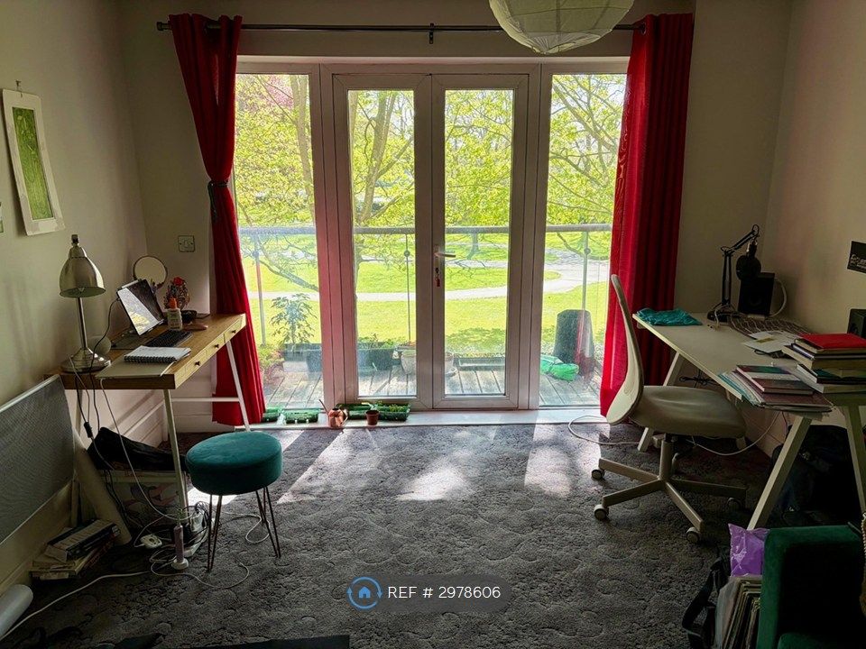 Property photo 1 of 10 Living Room & Balcony