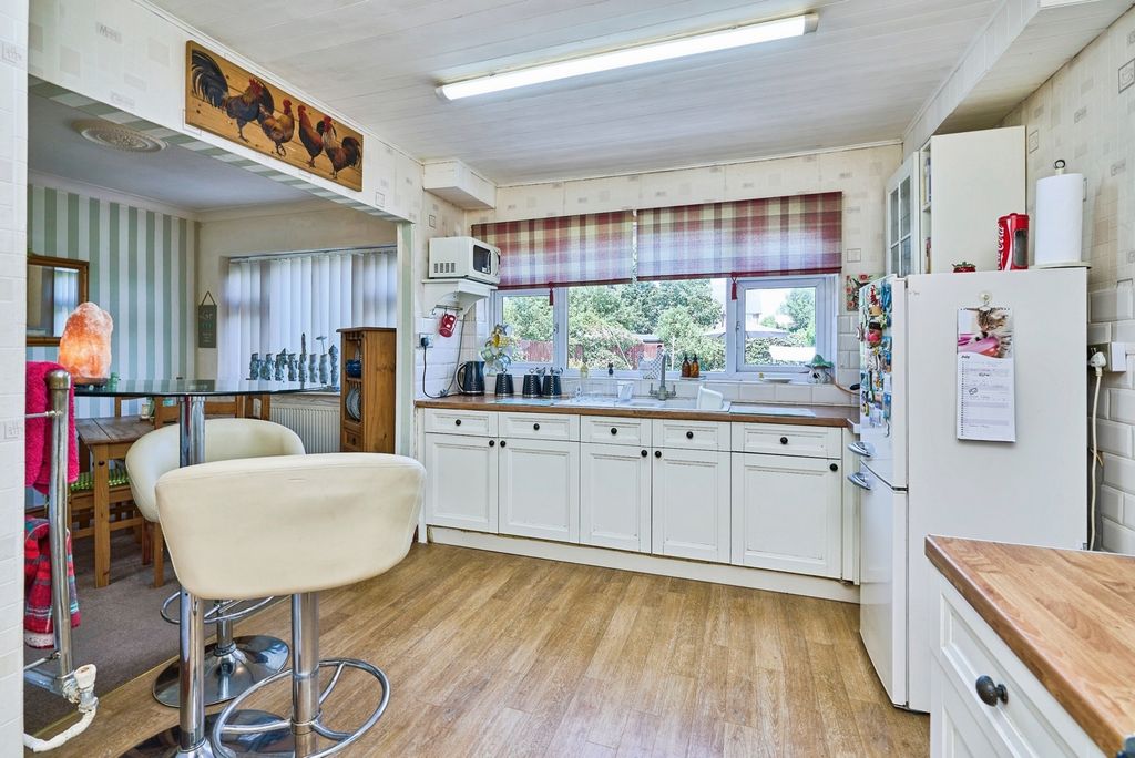 Property photo 3 of 20 Pbox-Img.Jpg