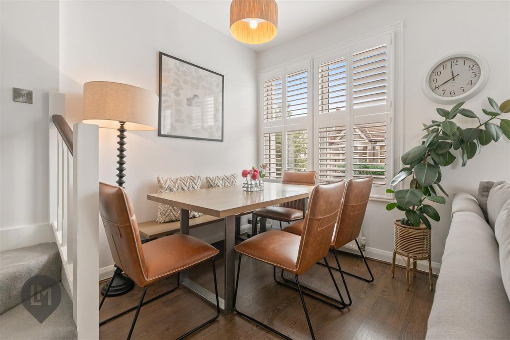 Property photo 3 of 8 Dining