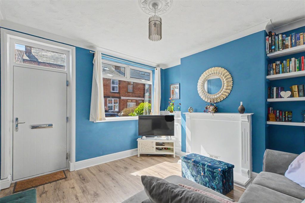 Property photo 2 of 23 Lounge_1.Jpeg