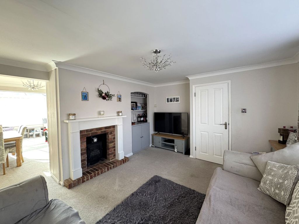 Property photo 2 of 11