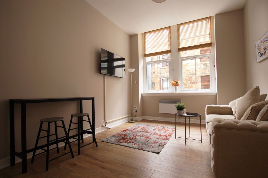 Property photo 2 of 7 Photo 2