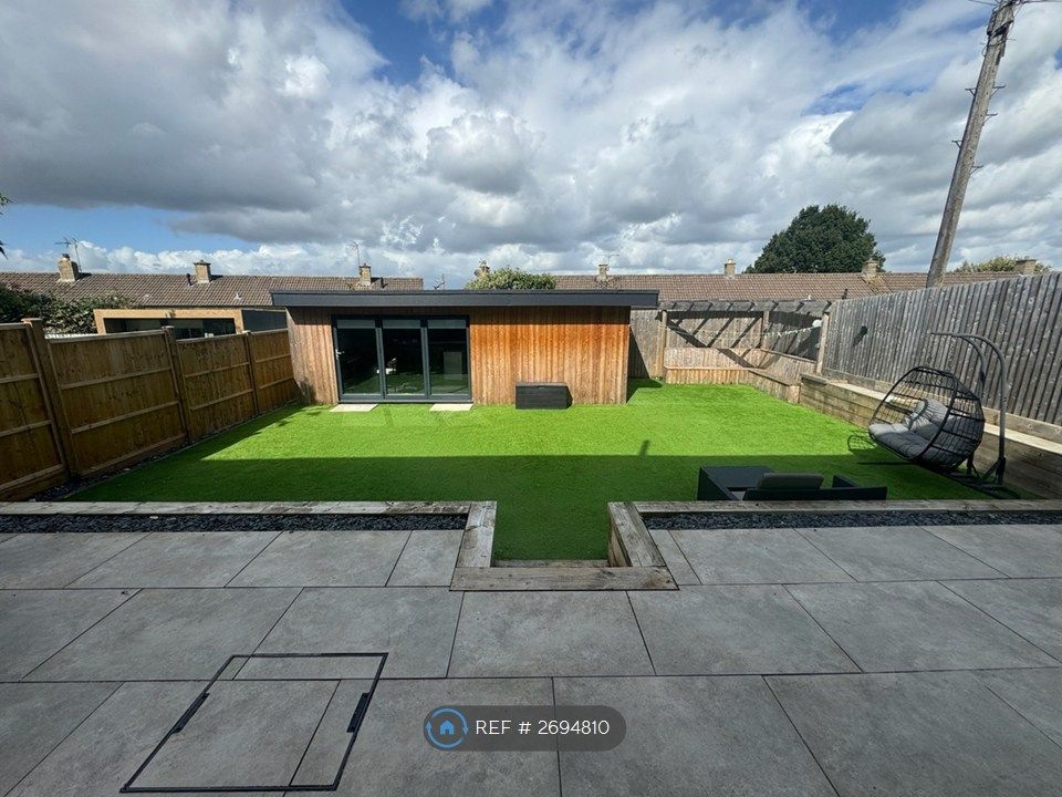 Property photo 1 of 24