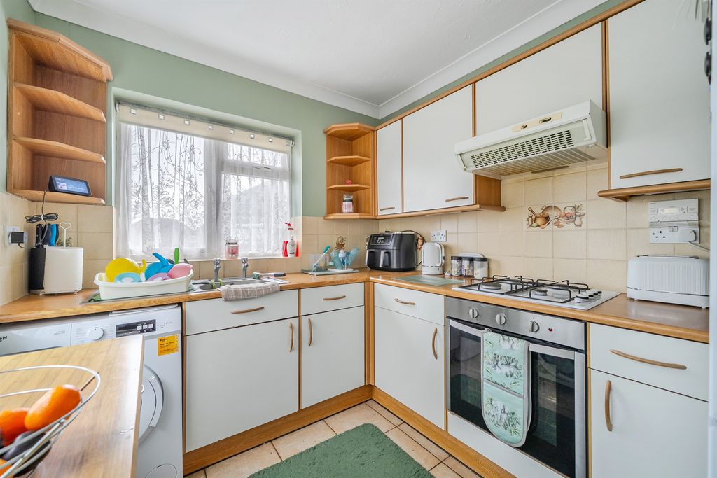 Property photo 2 of 14