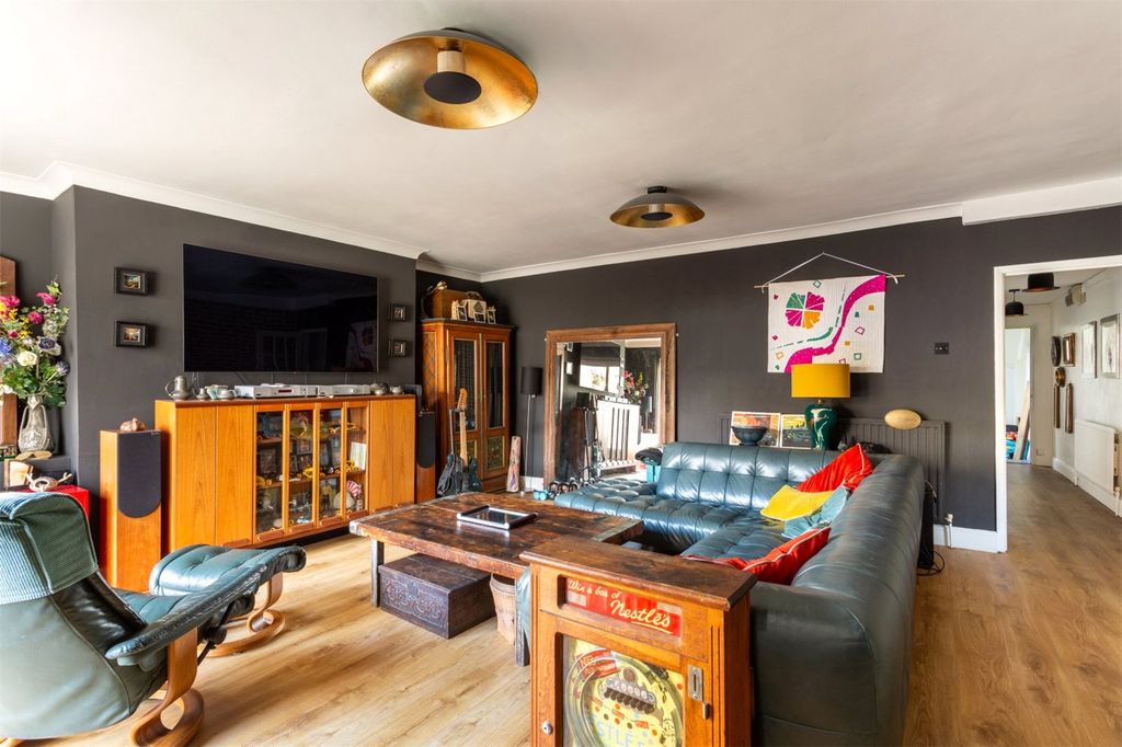 Property photo 3 of 21 Picture No. 19