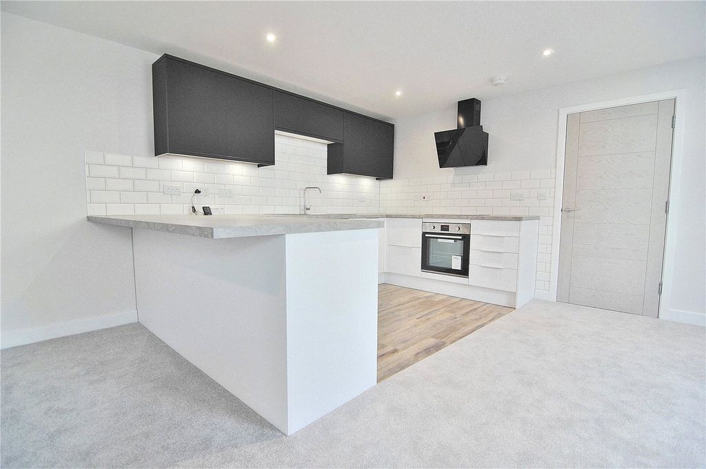 Property photo 2 of 12 Picture No. 36