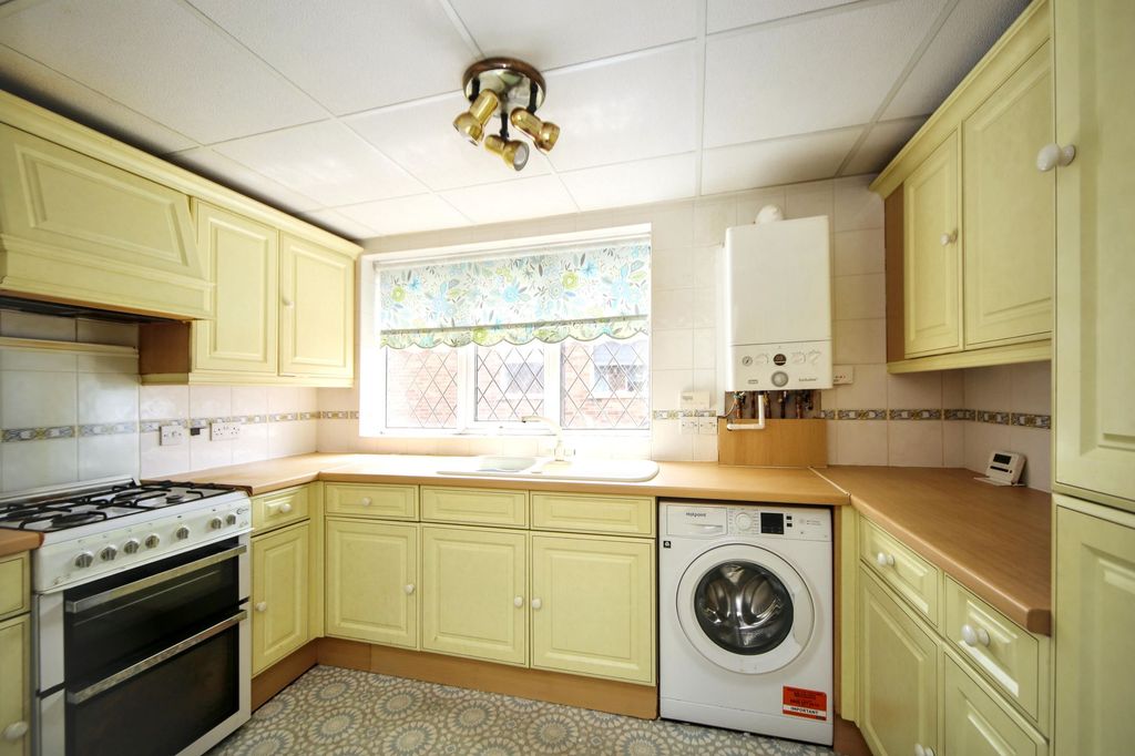 Property photo 3 of 17