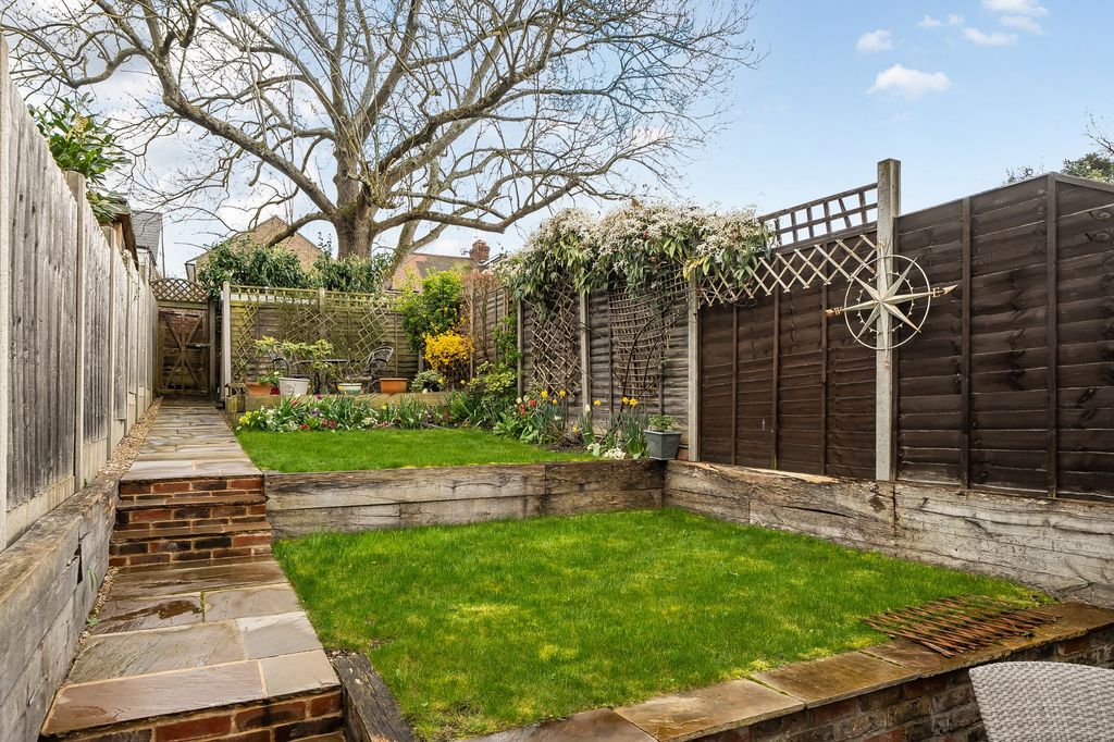 Property photo 2 of 22