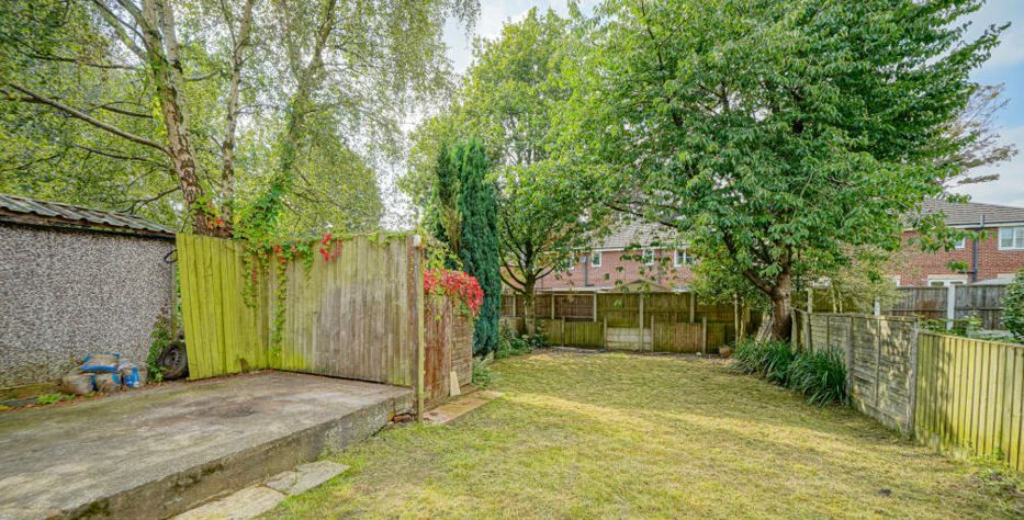 Property photo 3 of 27