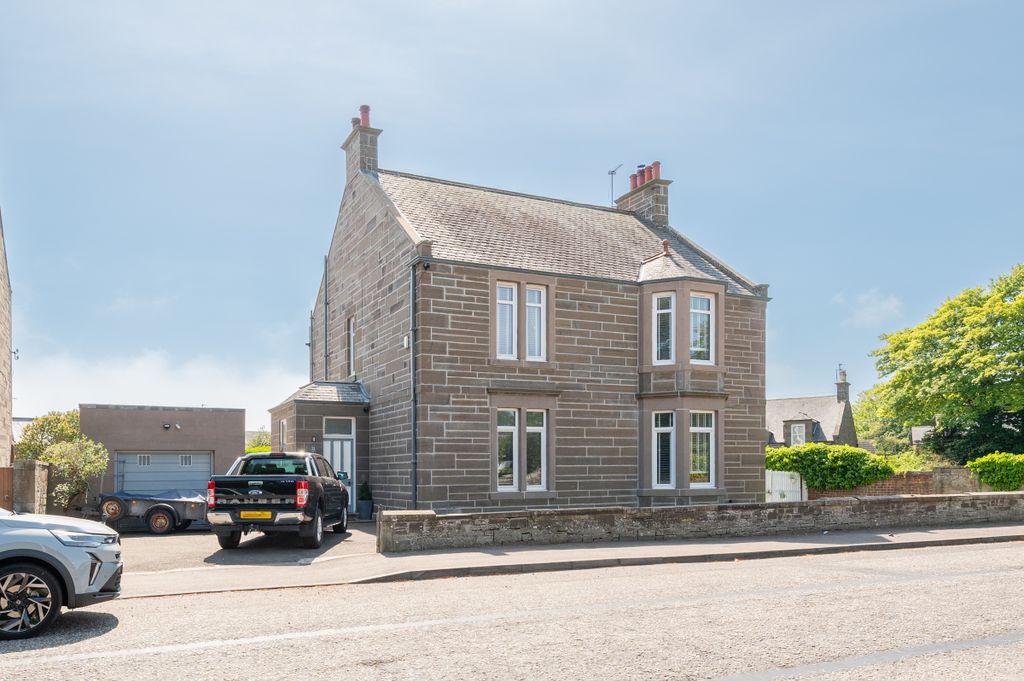 Property photo 1 of 39