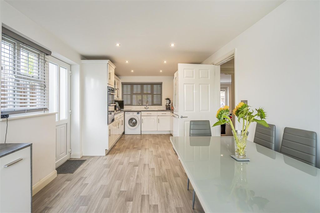 Property photo 2 of 20 Portchester Heights, Portchester-Porticomarketing-