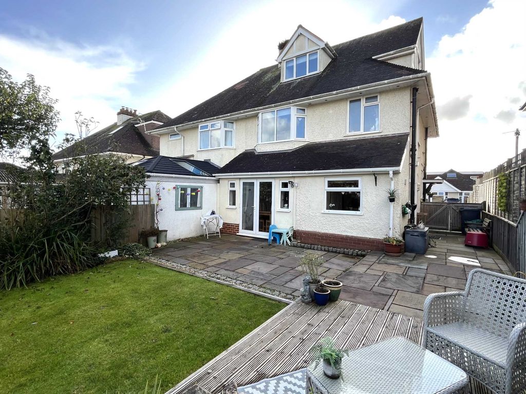 Property photo 3 of 16