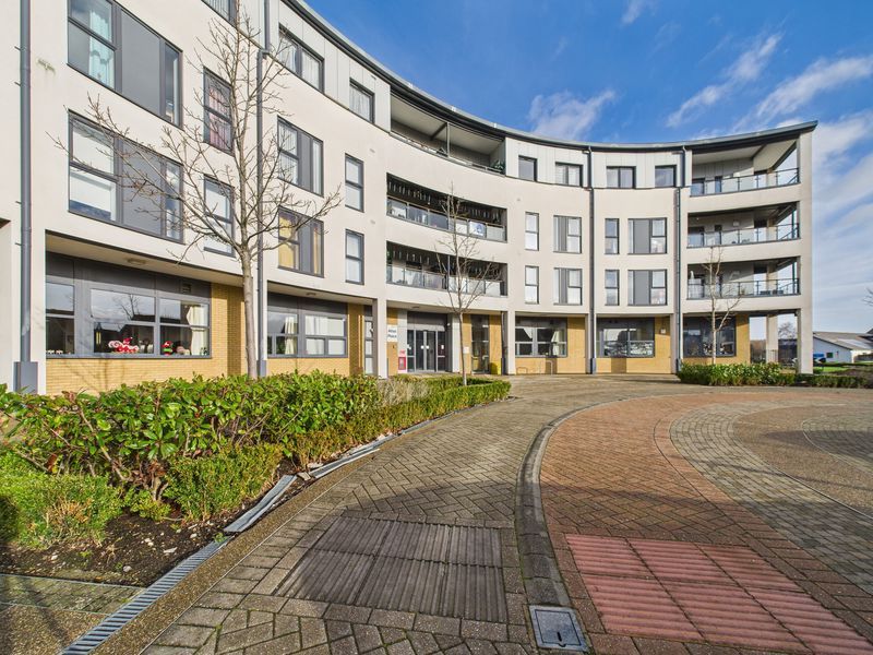 Property photo 1 of 8 Photo 8