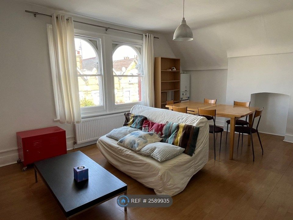 Property photo 2 of 6