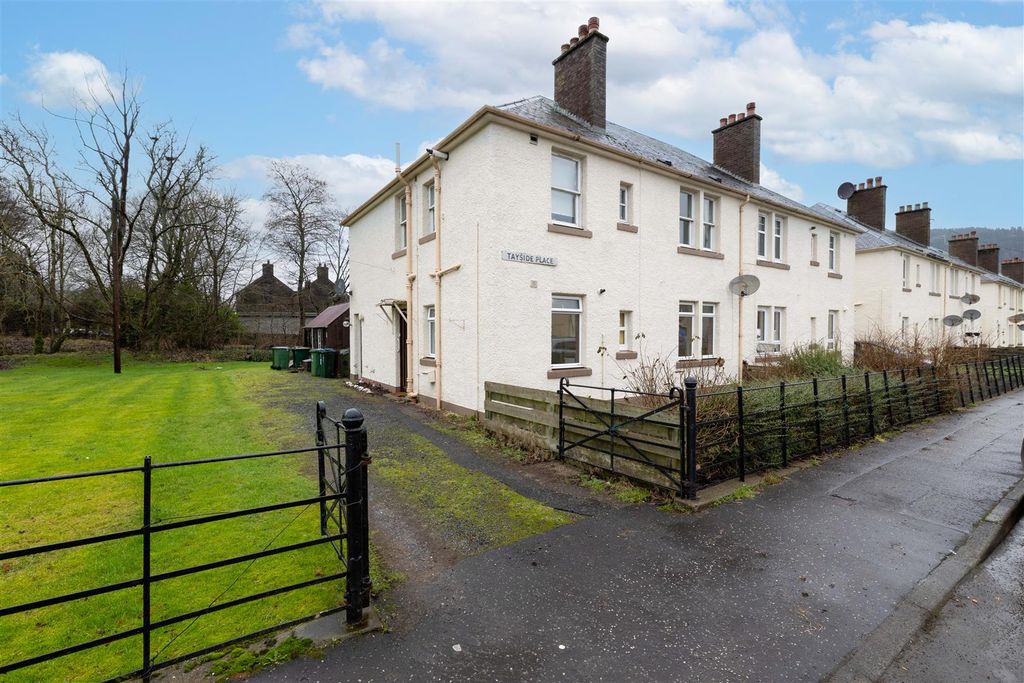 Property photo 1 of 19 1 Tayside Place, Aberfeldy-2.Jpg