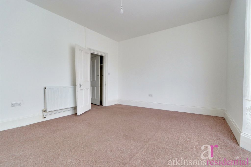 Property photo 3 of 11 Picture No. 06