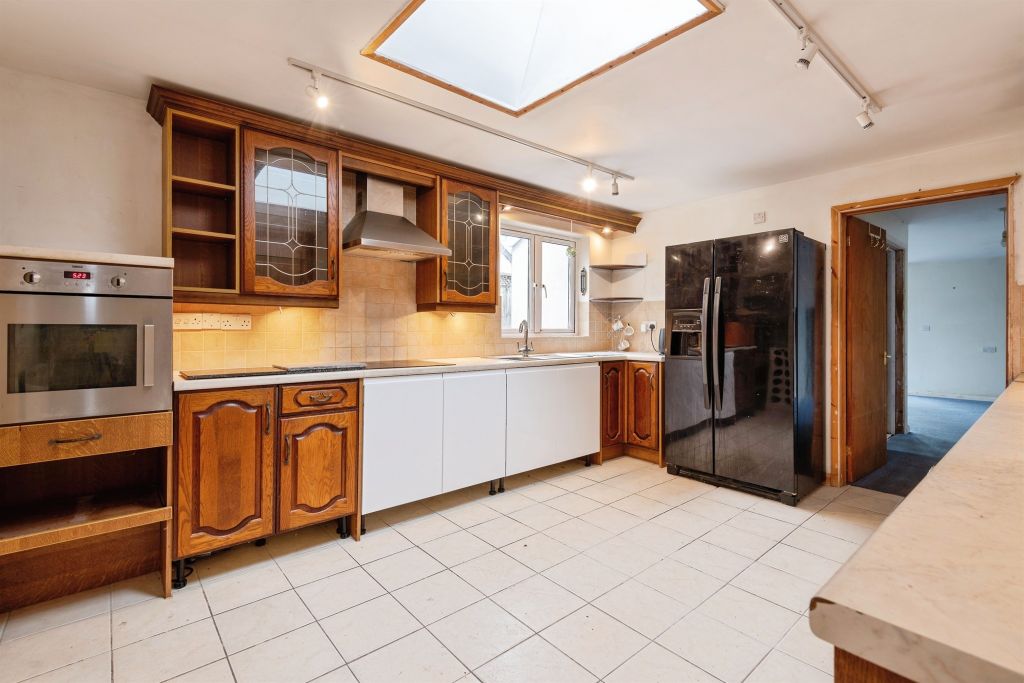 Property photo 2 of 16