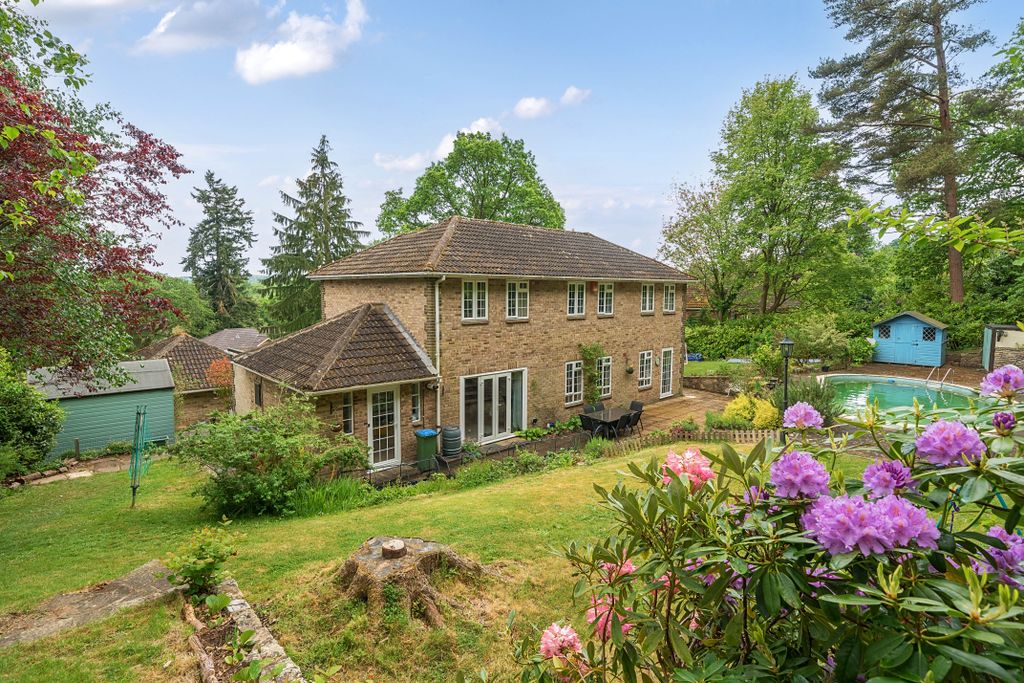 Property photo 1 of 18