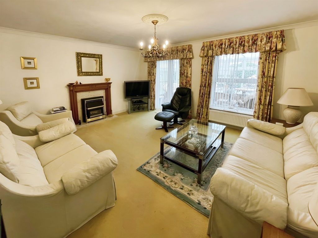 Property photo 2 of 30