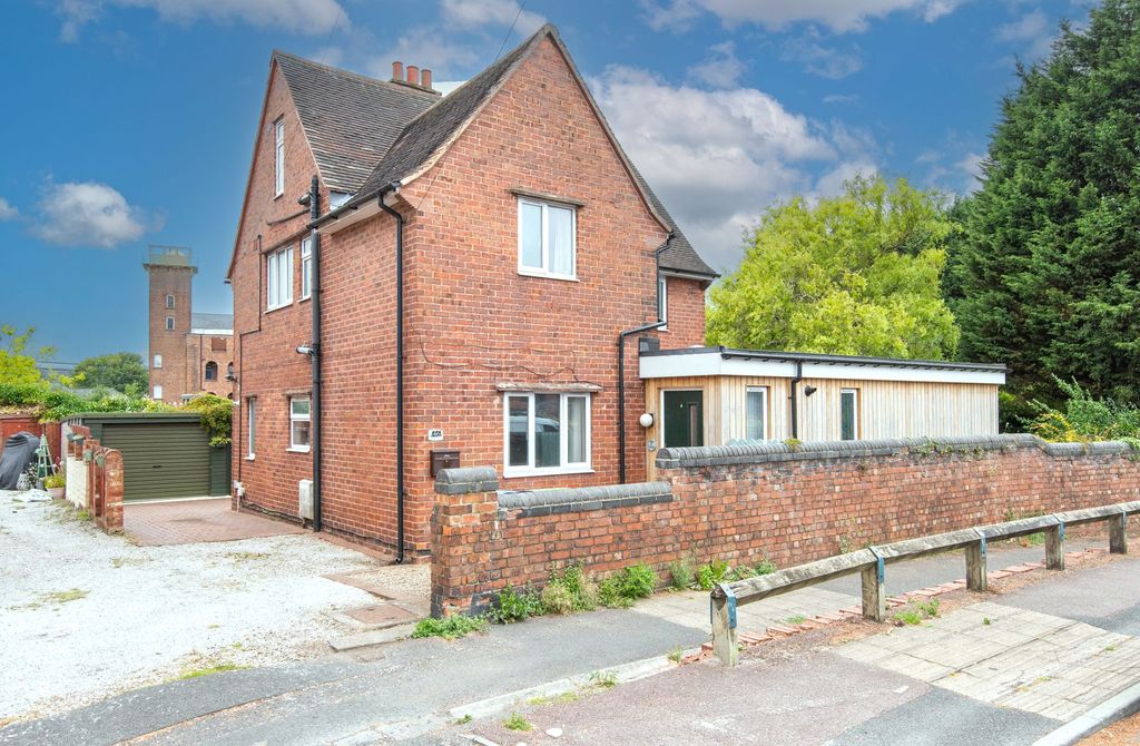 Property photo 1 of 34