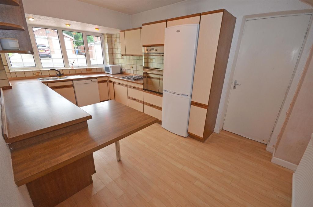 Property photo 3 of 32 01B.Jpg