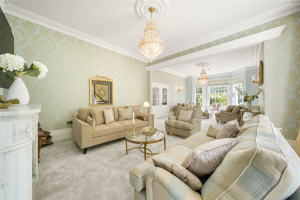Property photo 2 of 43 Picture No. 29