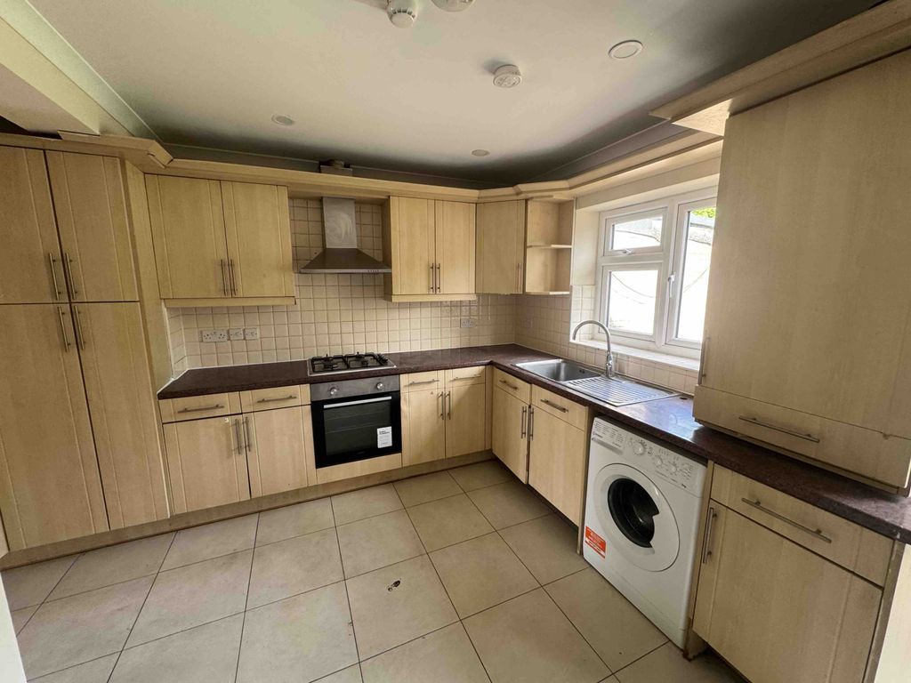 Property photo 2 of 9 Gallery