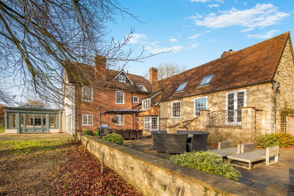 Property photo 3 of 38