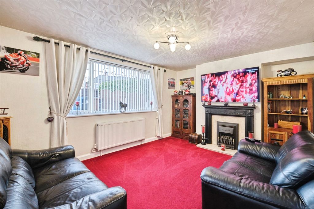 Property photo 3 of 21 Picture No. 11