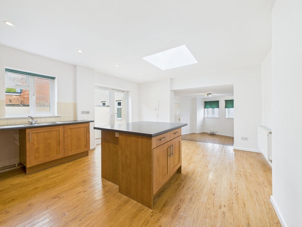 Property photo 2 of 13 Kitchen