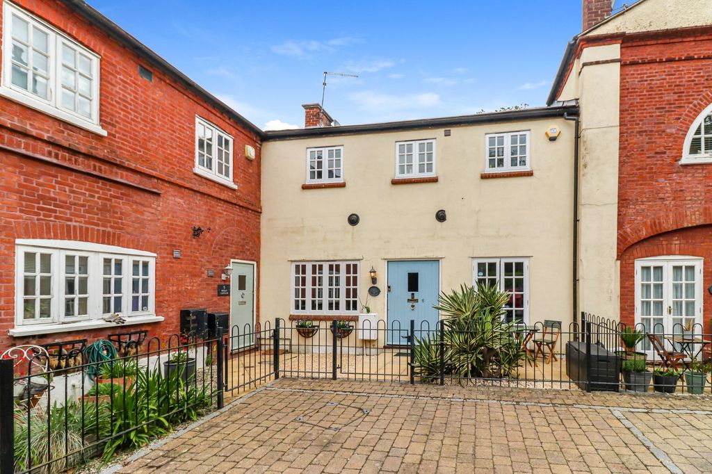 Property photo 1 of 30