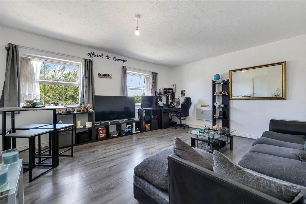 Property photo 2 of 18 2.Jpg