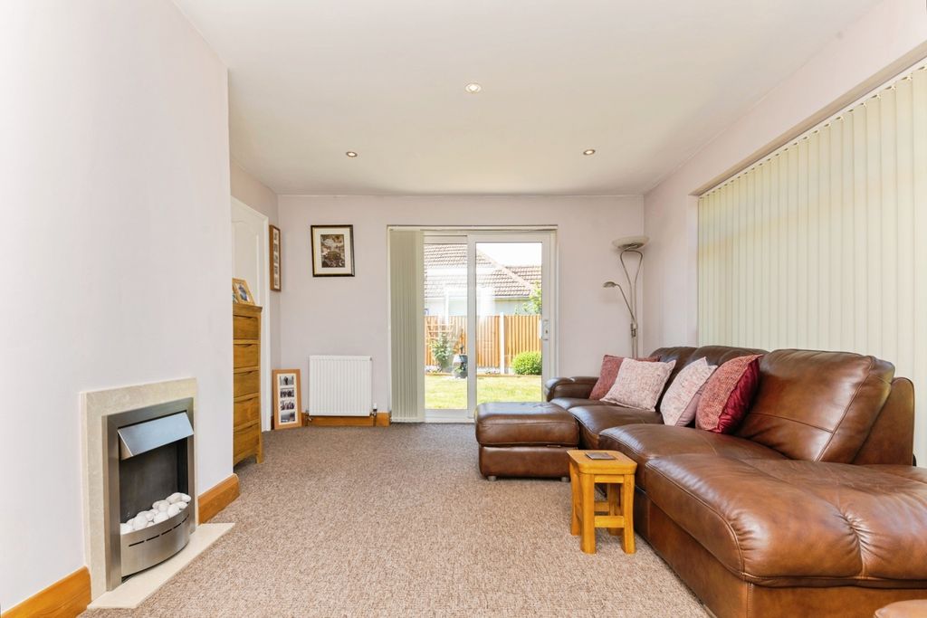 Property photo 3 of 13 Living Room