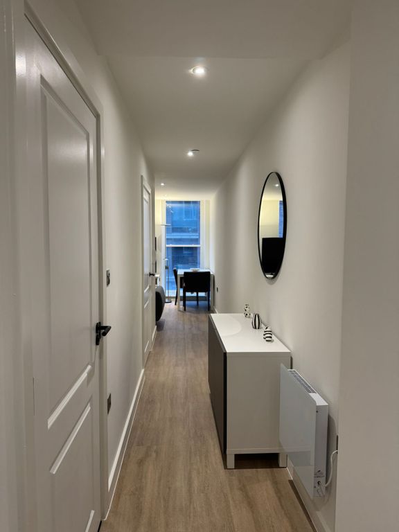 Property photo 3 of 6 Hallway