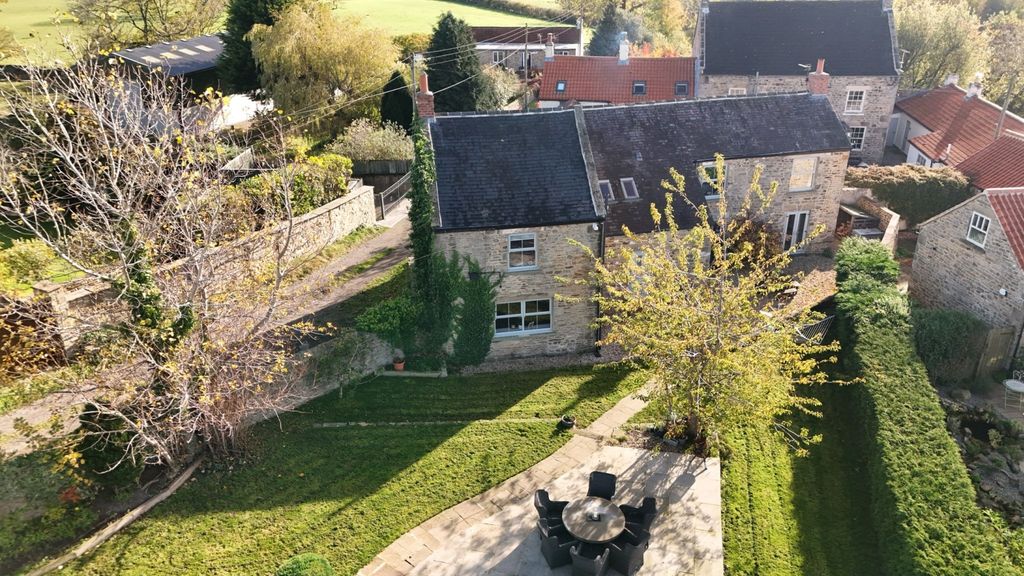 Property photo 1 of 42 Ly1D0R8m