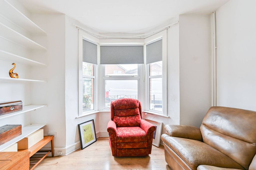 Property photo 3 of 20