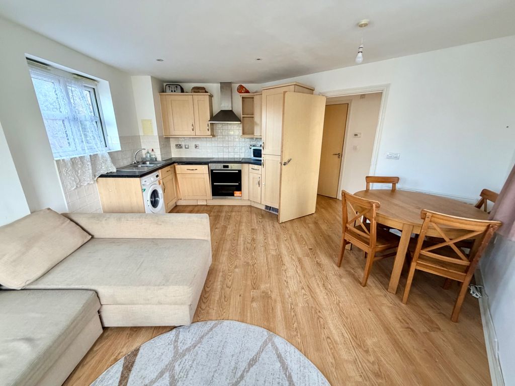 Property photo 1 of 10 4853971