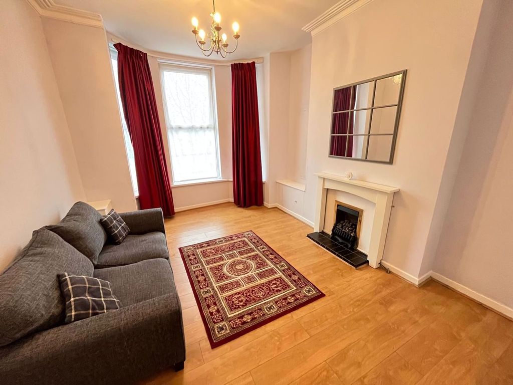 Property photo 2 of 5 Photo 5